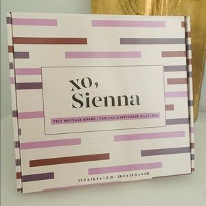 XO, Sienna Felt Board
